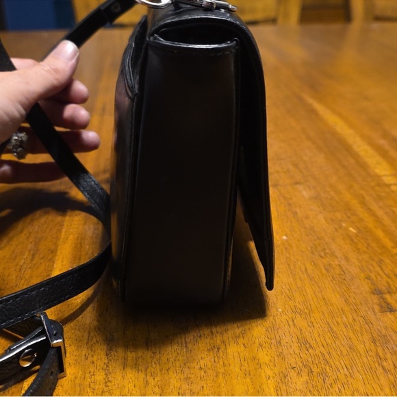 Gucci Vintage Tom Ford Black Crossbody Bag and Matching Wallet w/Silver Accents - Picture 5 of 16